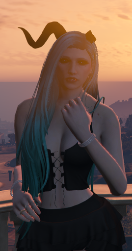 Vivian Versace